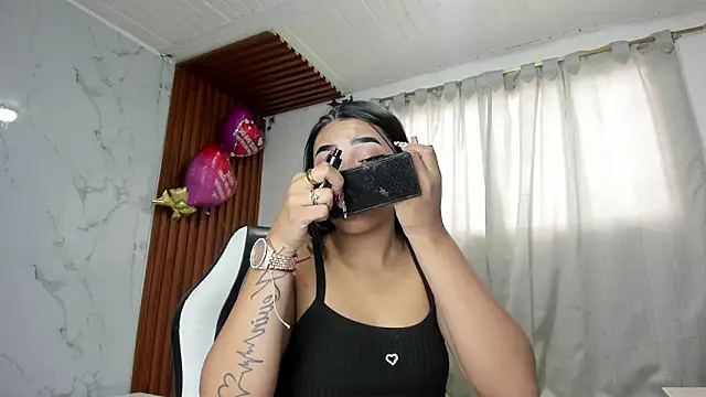 Snapshot of adhara__messY chatting on March 2026 02:34:02 PM adhara messY online show from March 2026 02:34:02 PM