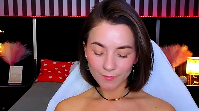 GracefulMichelle online show from April 2026 07:11:02 PM