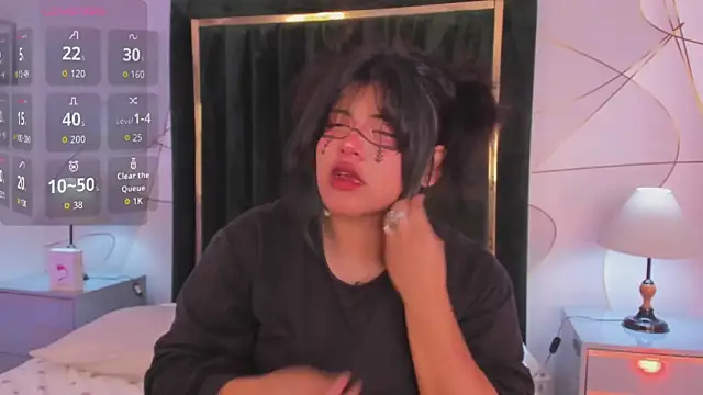 VinkSmokee online show from April 2026 08:34:01 PM