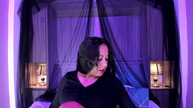 AllieBennet online show from June 2026 07:46:01 PM
