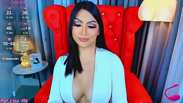Laureen Hilton online show from April 2026 01:27:02 PM