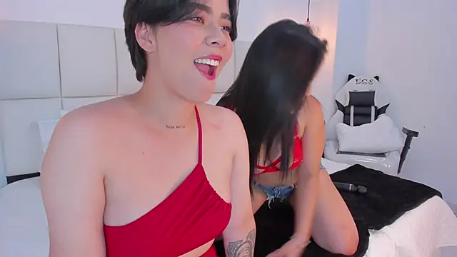 Snapshot of Megan_And_Mia30 chatting on February 2026 11:44:01 PM Megan And Mia30 online show from February 2026 11:44:01 PM