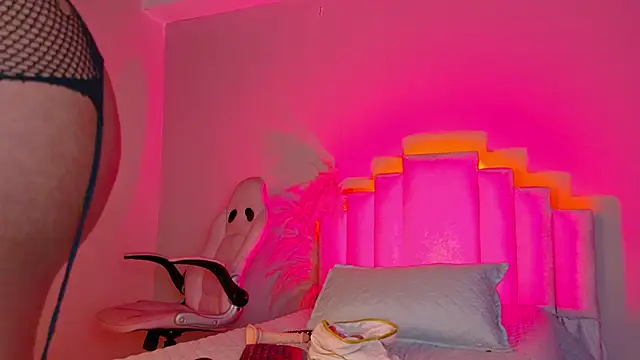 Snapshot of Sheinny_brown1 chatting on February 2026 10:07:01 PM Sheinny brown1 online show from February 2026 10:07:01 PM