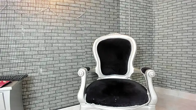 hillary bigbutt online show from March 2026 03:34:02 AM