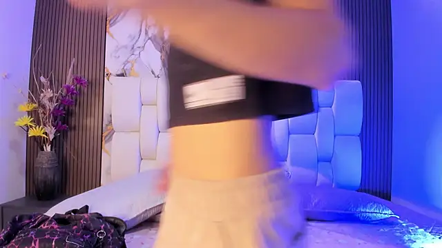 alisstarr online show from April 2026 11:43:01 AM