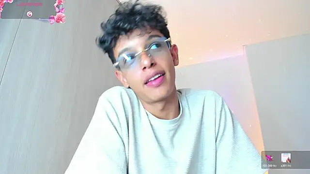 Maxfrost1 online show from May 2026 07:45:02 PM
