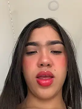 Lily em online show from July 2026 12:33:01 PM
