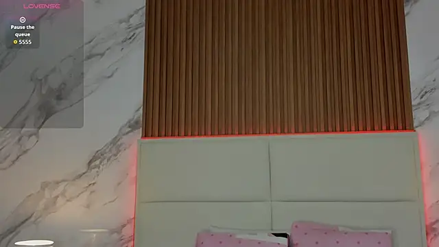 evangeline valencia online show from April 2026 10:04:01 PM