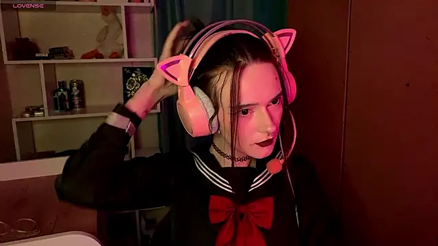 MabelDefina online show from February 2026 12:01:02 PM