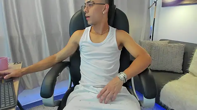 Snapshot of Jack_fort chatting on February 2026 08:17:02 PM Jack fort online show from February 2026 08:17:02 PM