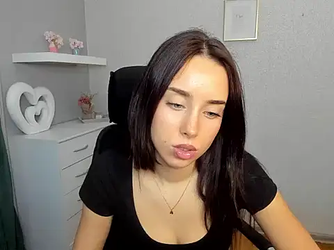 Snapshot of AdeleSolo chatting on February 2026 06:34:01 AM AdeleSolo online show from February 2026 06:34:01 AM