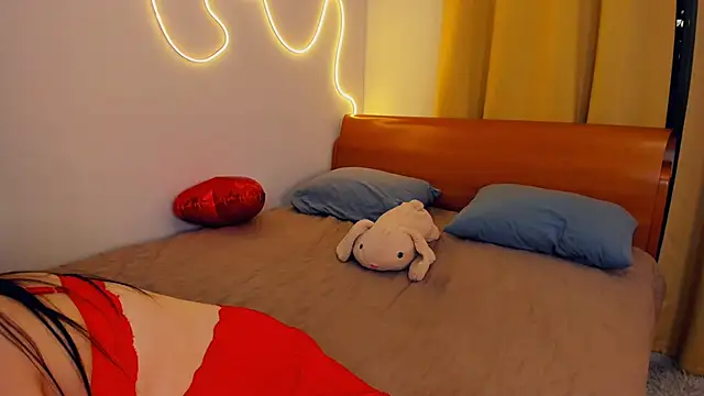 LeilaErcolani online show from March 2026 07:17:02 PM