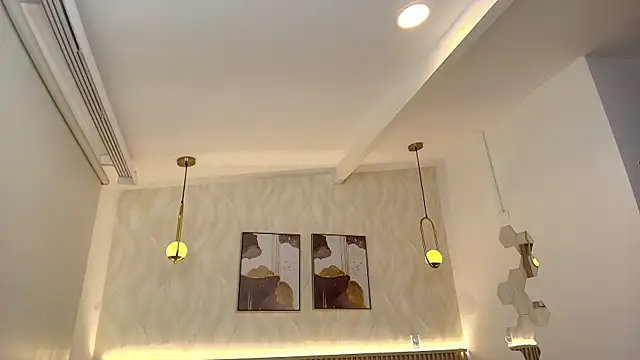 BellaMillers online show from May 2026 06:02:02 PM