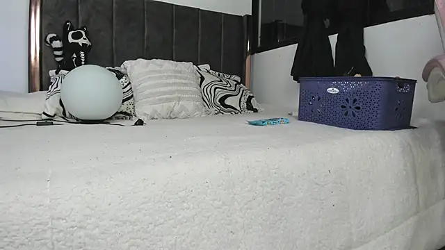 Helldy 666 online show from April 2026 04:15:02 AM