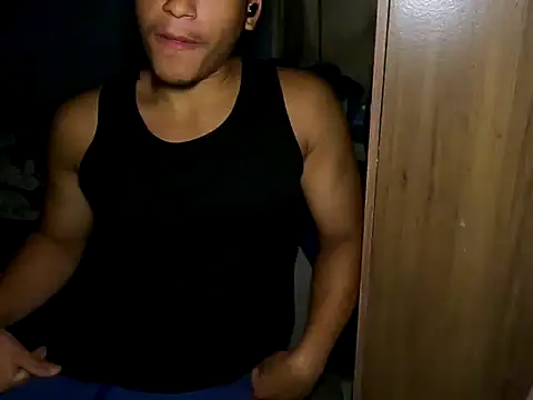 Snapshot of GutoAlvesp chatting on February 2026 01:33:02 PM GutoAlvesp online show from February 2026 01:33:02 PM