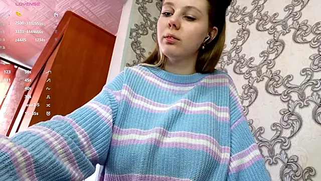 Snapshot of VictoriaDeese chatting on March 2026 04:07:02 AM VictoriaDeese online show from March 2026 04:07:02 AM