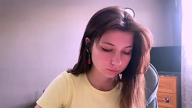 LunnaBliss online show from May 2026 01:17:02 PM