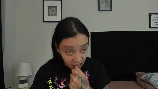 sabbrand0111 online show from March 2026 06:02:01 PM