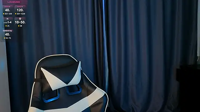 Snapshot of SunFlowerHoney chatting on March 2026 01:01:02 AM SunFlowerHoney online show from March 2026 01:01:02 AM