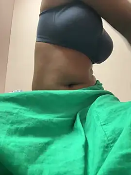 Snapshot of meenu_cuties chatting on March 2026 04:29:01 AM meenu cuties online show from March 2026 04:29:01 AM