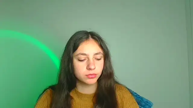 KissMeJulia online show from April 2026 05:43:02 AM