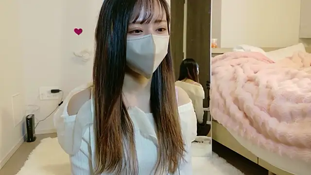 Snapshot of maichan_v chatting on February 2026 01:19:02 PM maichan v online show from February 2026 01:19:02 PM