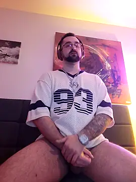 LargeLith online show from February 2026 09:49:02 PM