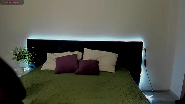 Adele Lanea online show from May 2026 01:03:02 AM