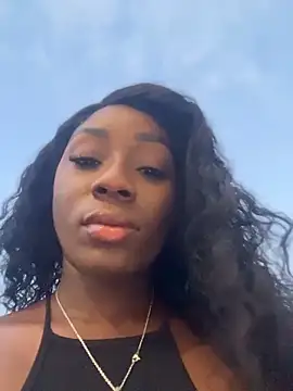ZarahFerreira online show from May 2026 11:24:02 PM