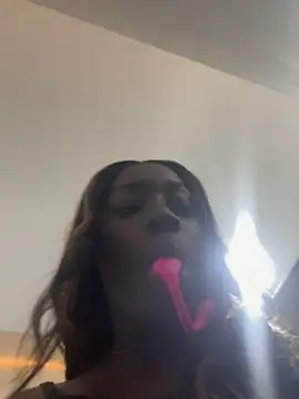 ZarahFerreira online show from June 2026 11:25:01 PM