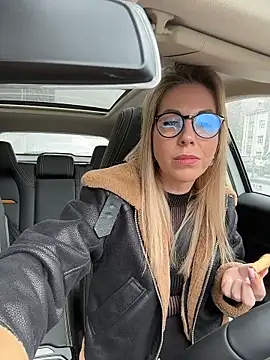 LisaMurr online show from March 2026 12:20:01 PM