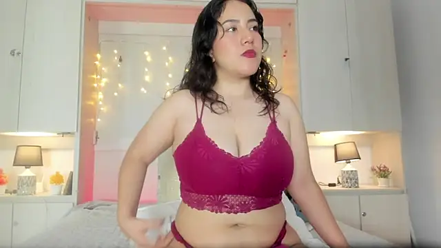 ElaRey  online show from May 2026 12:32:01 PM
