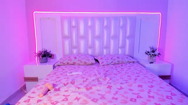 Liia Collins online show from February 2026 05:58:01 PM