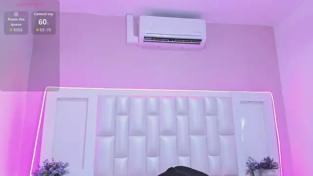 Liia Collins online show from April 2026 05:13:02 PM