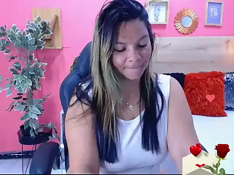 analyasmit online show from February 2026 07:04:01 PM