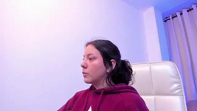 Chloe Noire online show from April 2026 12:10:01 PM