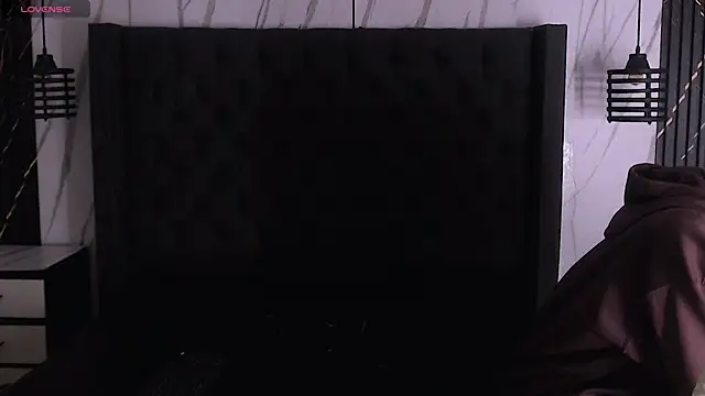 Santiago Ortiz  online show from April 2026 01:05:02 PM