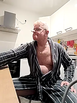 Snapshot of olivbisoumis chatting on February 2026 06:56:01 AM olivbisoumis online show from February 2026 06:56:01 AM