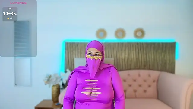 Snapshot of Nadia_Privee chatting on February 2026 07:12:02 PM Nadia Privee online show from February 2026 07:12:02 PM