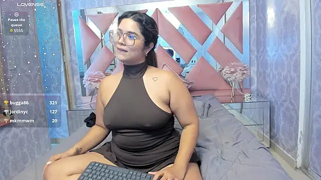 liz ariza4u online show from April 2026 01:41:01 PM