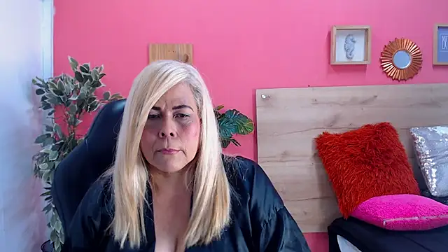 Snapshot of eva_colen50 chatting on July 2026 05:33:02 PM eva colen50 online show from July 2026 05:33:02 PM