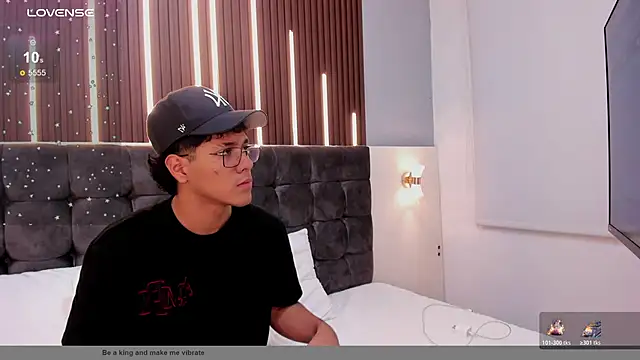 Daviid18   online show from February 2026 11:52:01 AM