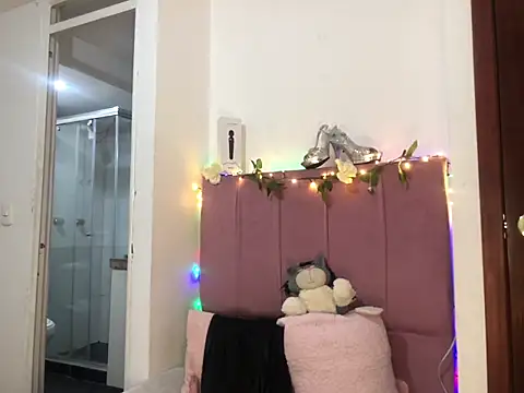 Snapshot of RebecaPalmer chatting on February 2026 06:59:02 AM RebecaPalmer online show from February 2026 06:59:02 AM