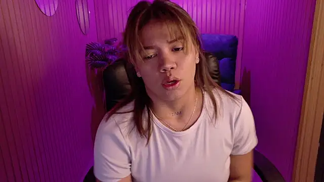 Alessia Monroe  online show from April 2026 07:59:02 PM