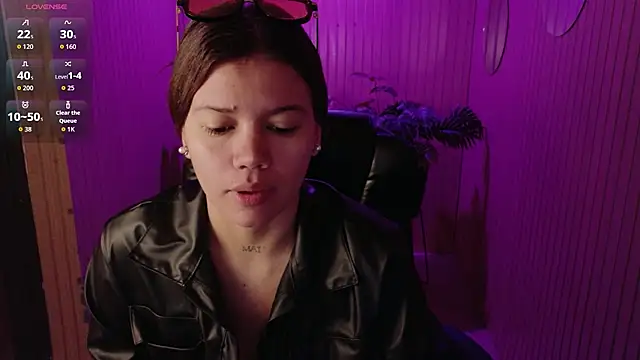 Alessia Monroe  online show from July 2026 07:27:02 PM