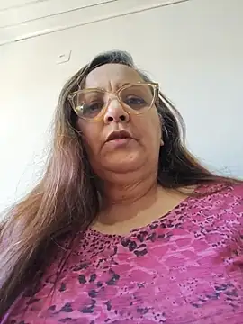 Noemipopi online show from June 2026 07:02:01 PM