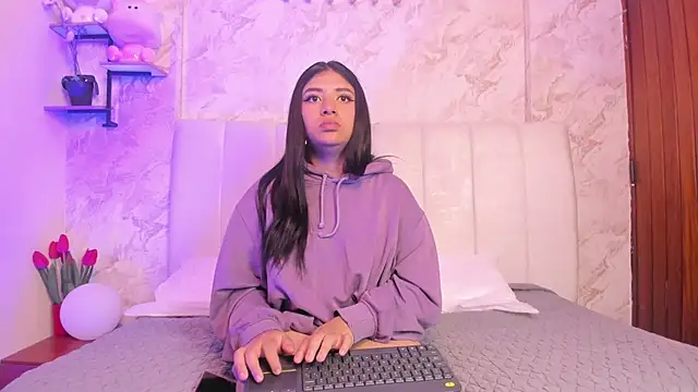 KaileeRoss online show from February 2026 07:34:01 PM