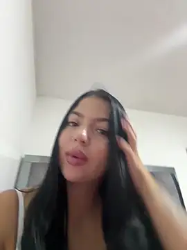 sophievaleryn12 online show from February 2026 07:03:02 PM