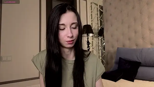 MiguelinaRasmuson online show from April 2026 11:15:02 AM