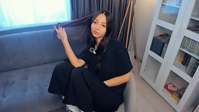 Snapshot of littleevilon chatting on February 2026 10:44:02 AM littleevilon online show from February 2026 10:44:02 AM